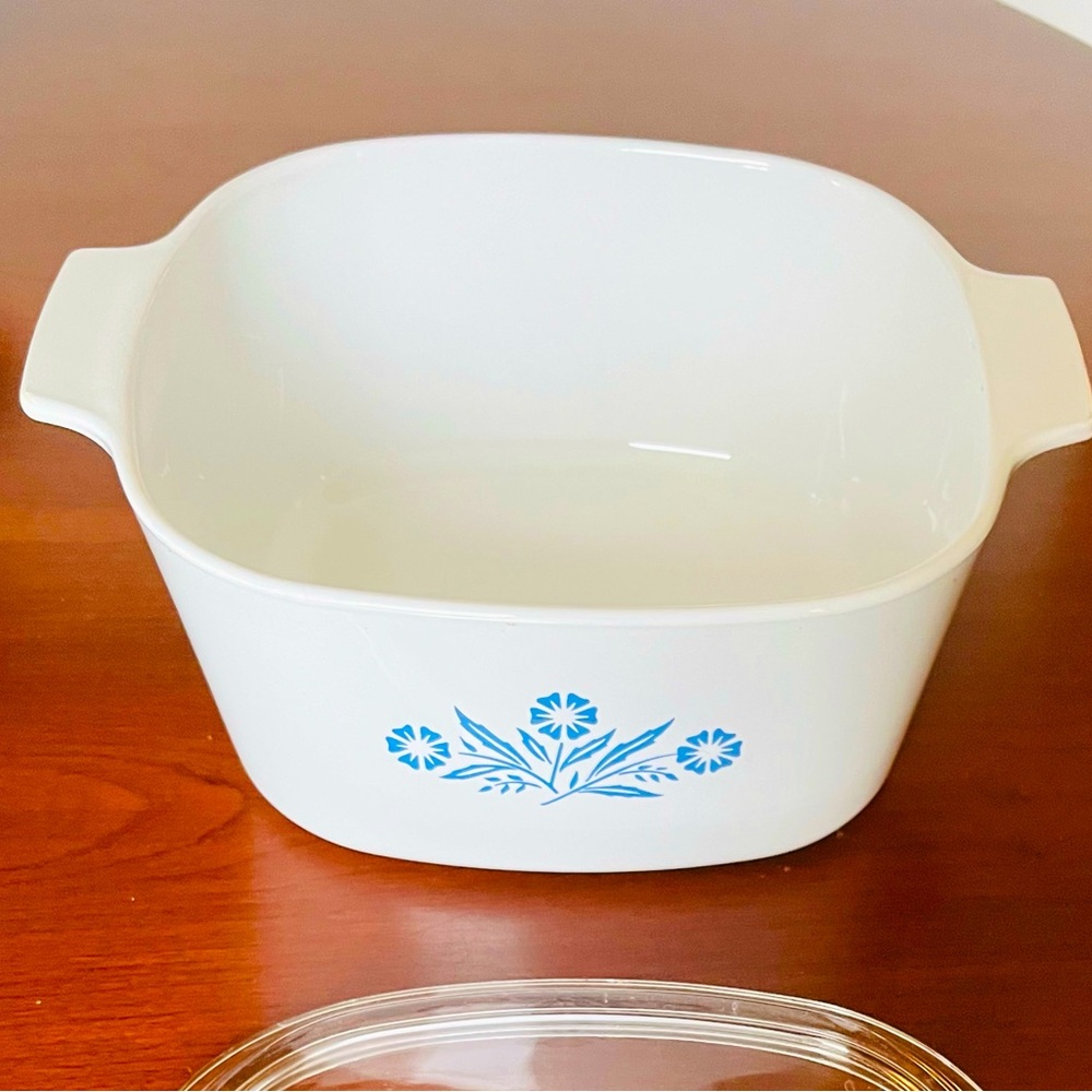Corning Ware Blue Corn Flower pattern 4 litres casserole dish A-84-B